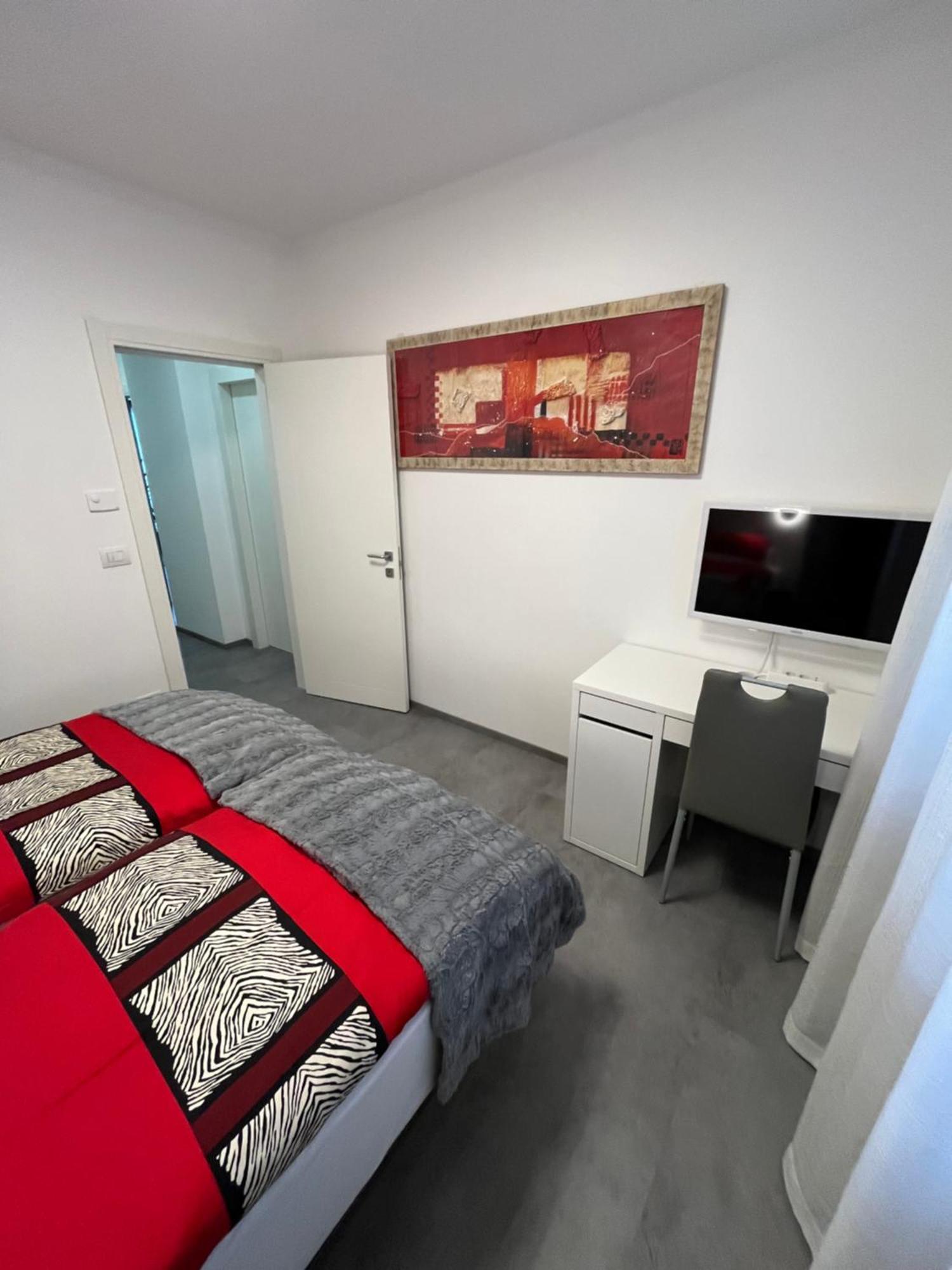 B&B Alessandro Private Room & Bathroom In Shared Apartment Arco Exteriör bild