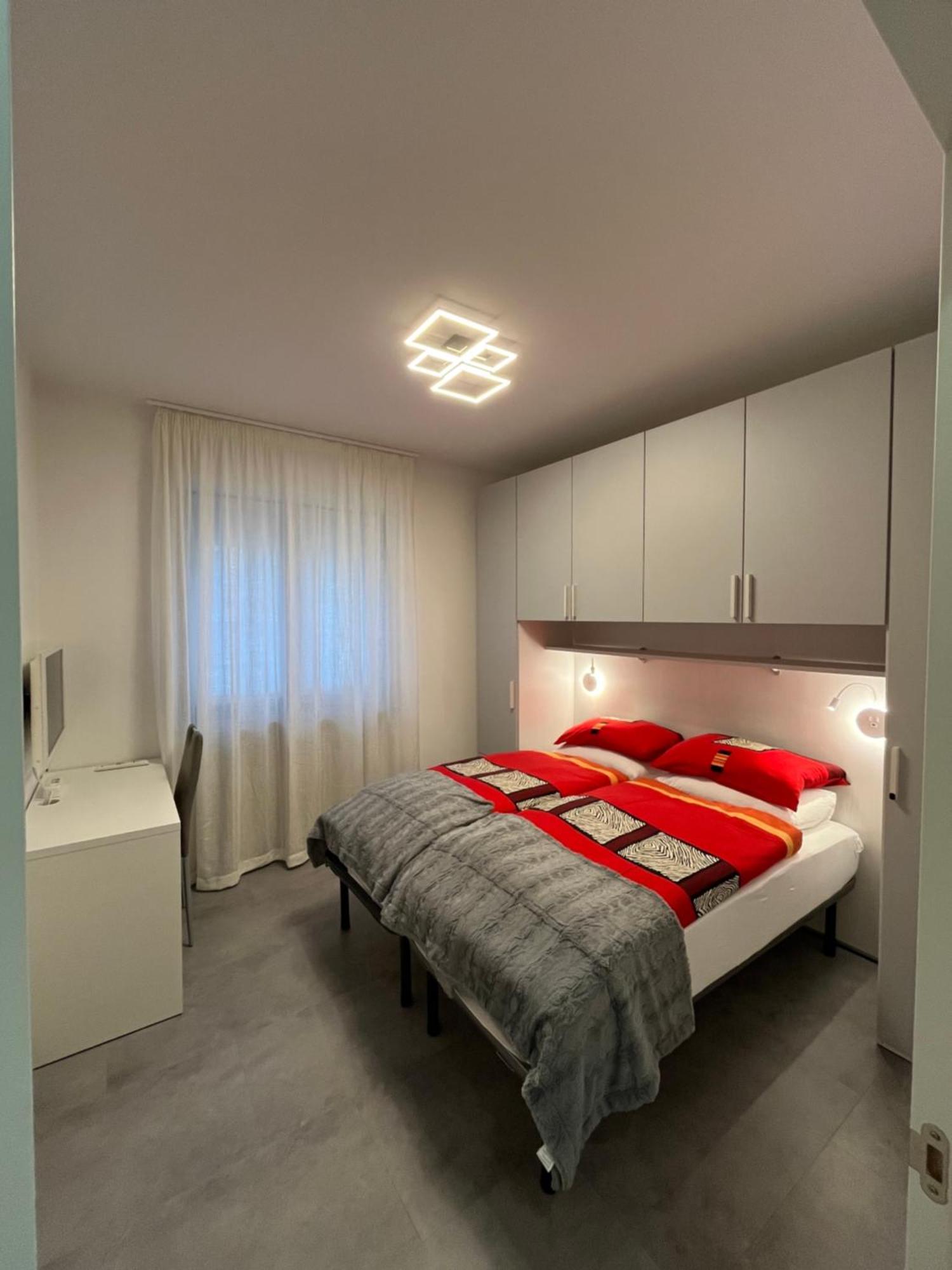 B&B Alessandro Private Room & Bathroom In Shared Apartment Arco Exteriör bild